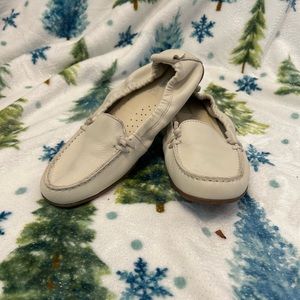 Hush puppies leather loafers